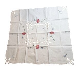 VTG Hand Embroidered Lace Tea Tablecloth White 33x30 Floral Country Cottage
